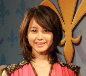 堀北真希、初舞台にして、初主演！ 舞台「ジャンヌ・ダルク」 - げきぴあ