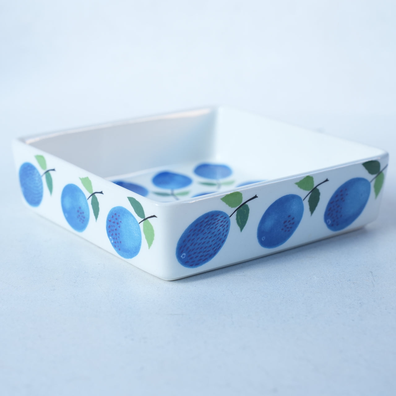 グスタフスベリ プルーヌス スクエアプレート（小） - 北欧食器タック