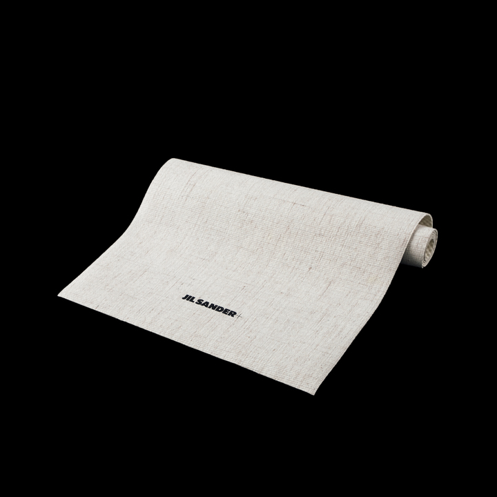 肌に触れたときの凹凸感も心地いい〈Jil Sander+〉の《Yoga Mat