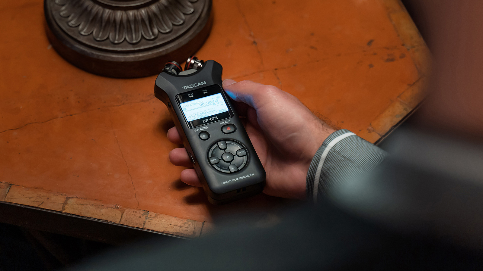 DR-07X | 2-CHANNEL PORTABLE HANDHELD RECORDER WITH USB INTERFACE