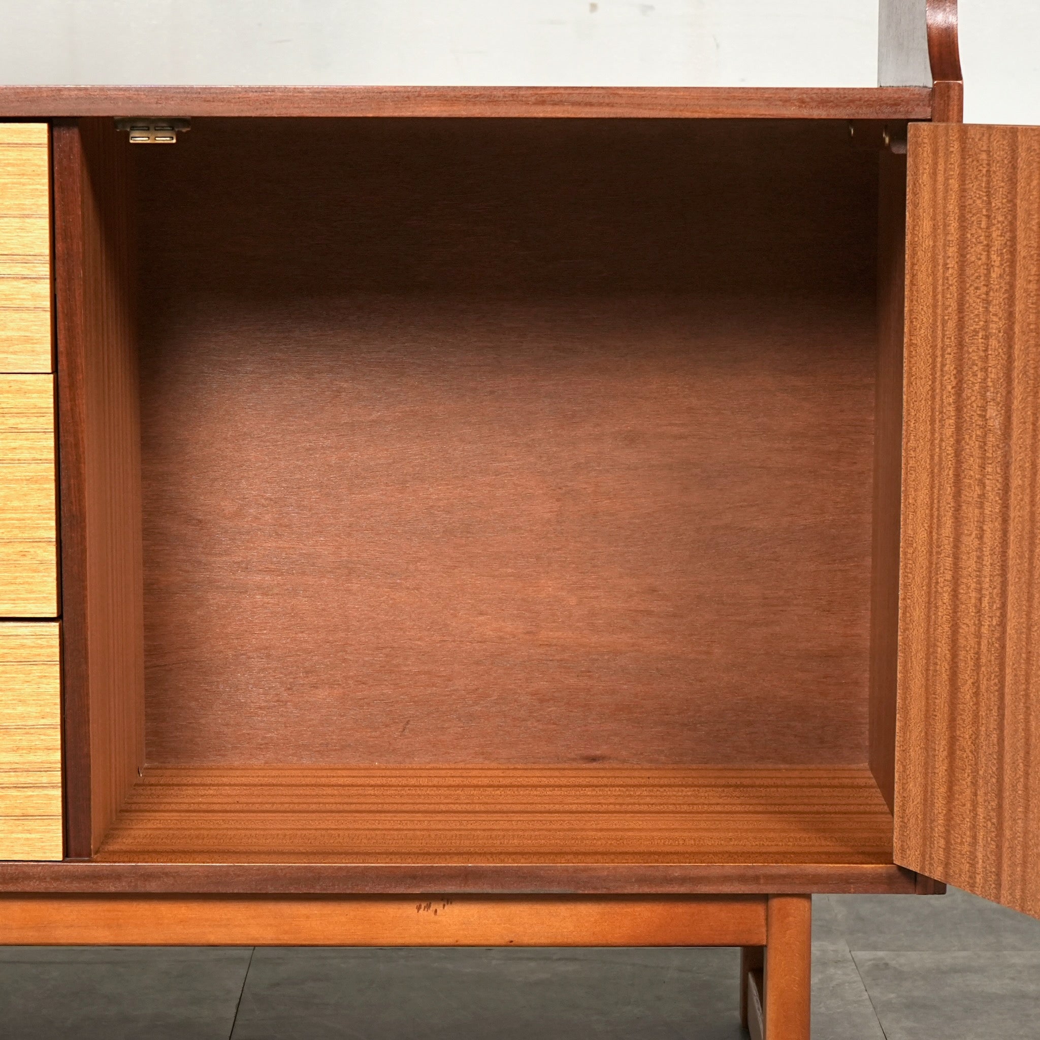 STONEHILL】ヴィンテージ ルームディバイダー – TIME HYPE