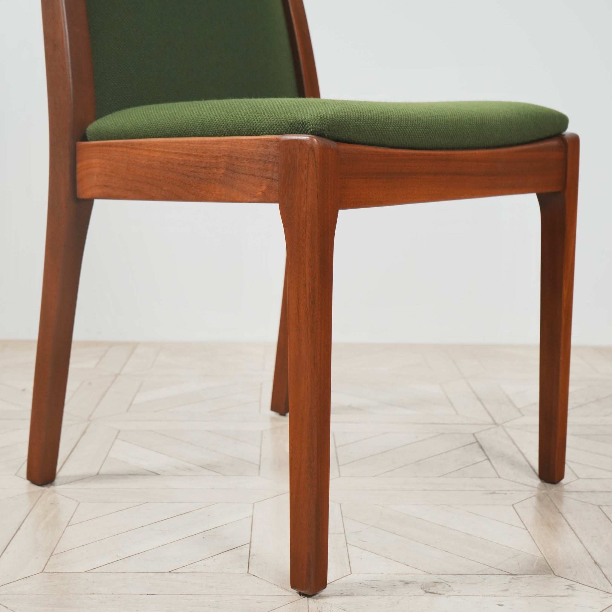 NATHAN】ヴィンテージ ダイニングチェア 【張替済】 – TIME HYPE