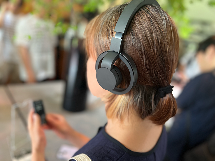 体験レポ】音楽を聴きながら話せるオープンイヤー型ヘッドホンNTT