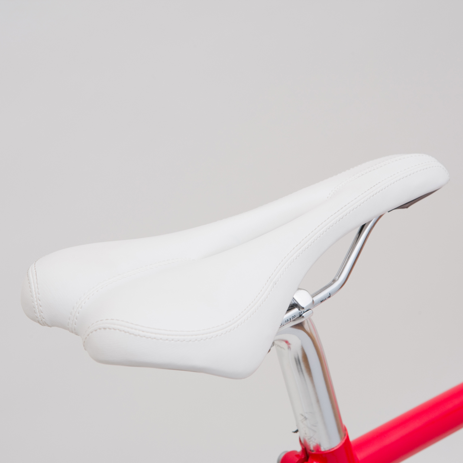 スポーツサドル - トーキョーバイク