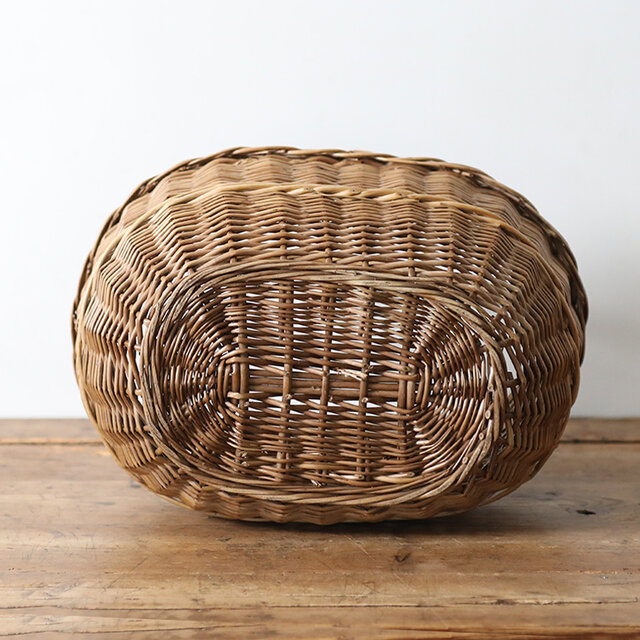 楽天市場】ハンガリー ブロカント バスケット 骨董 蚤の市 でみつけた