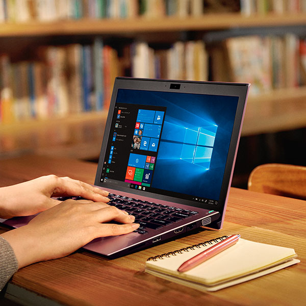 コンパクト＆軽い VAIO S11 新色ピンク登場！ | VAIO