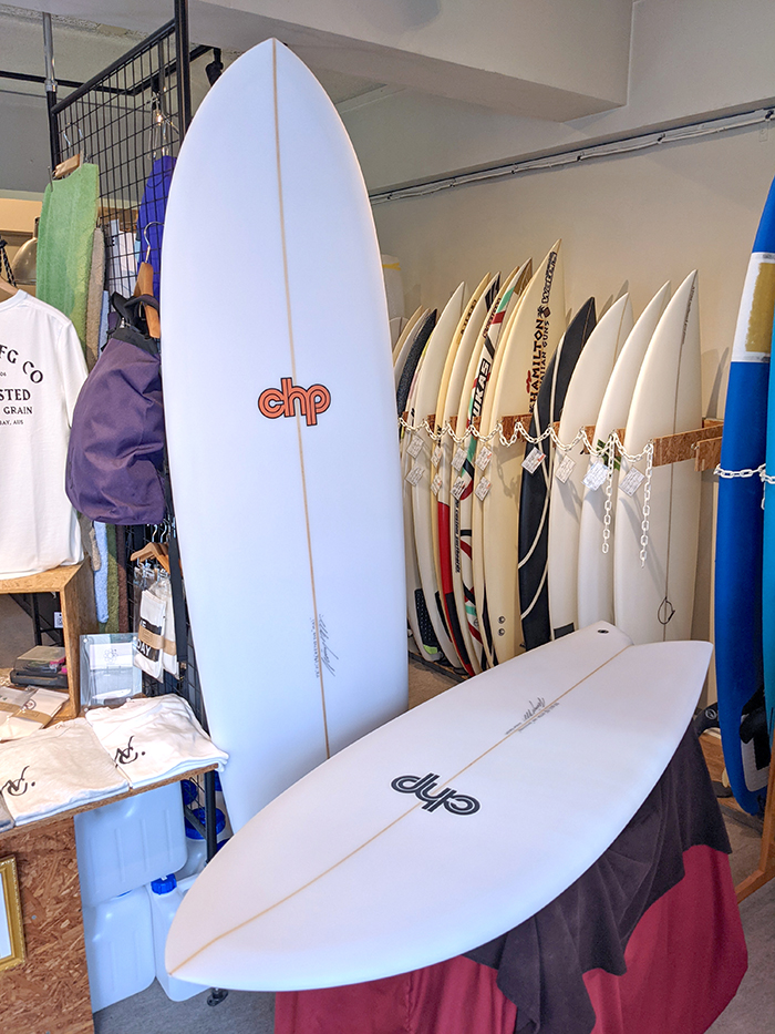 オーダーのchpサーフボードができあがってきました。と、材料費が…（汗