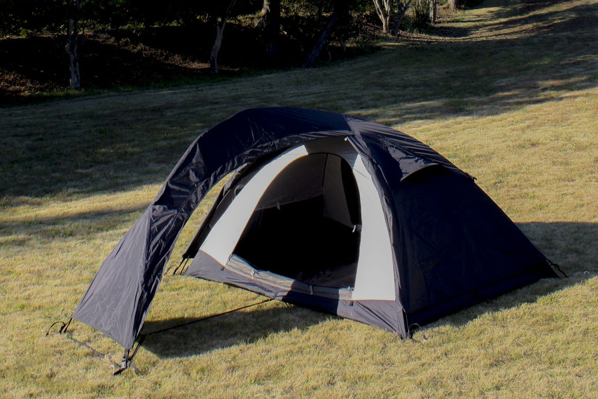 オガワの名作テントを漆黒バージョンに。カナディアンイーストの