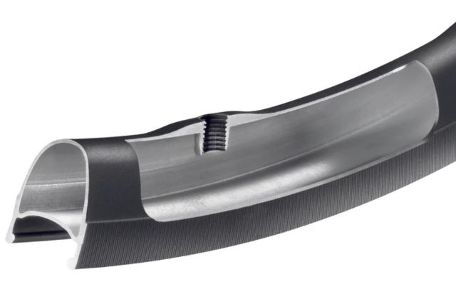 MAVIC マビック 【 EN821 DISC 】32H BLK TUBELESS UST チューブレス