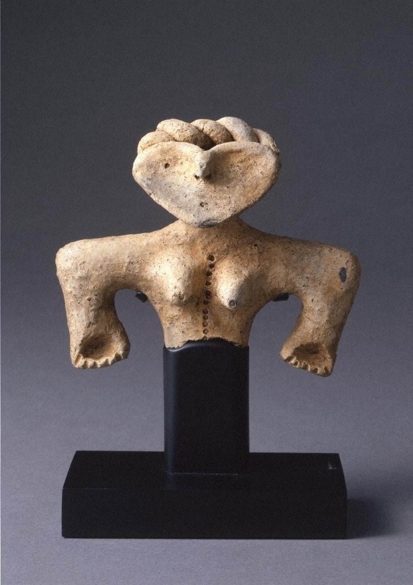 DOKI 土器！土偶に青銅器展」箱根・岡田美術館で - ハート顔の土偶＆龍