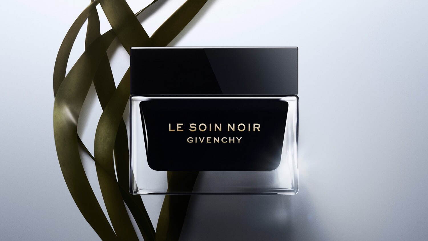 ジバンシイ最高級スキンケア「ソワン ノワール」“漆黒のスキンケア”が