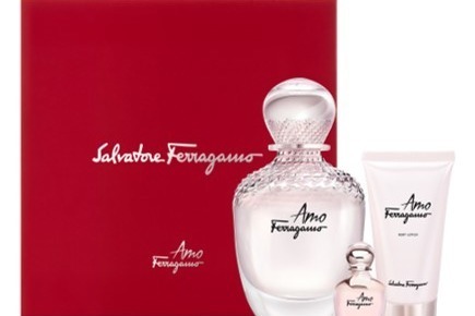 フェラガモ24年クリスマスコフレ、フローラル グルマン香水