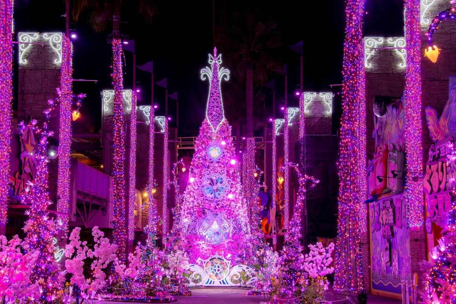 大阪ひらかたパークのイルミネーション「光の遊園地」が桜色に！ピンク