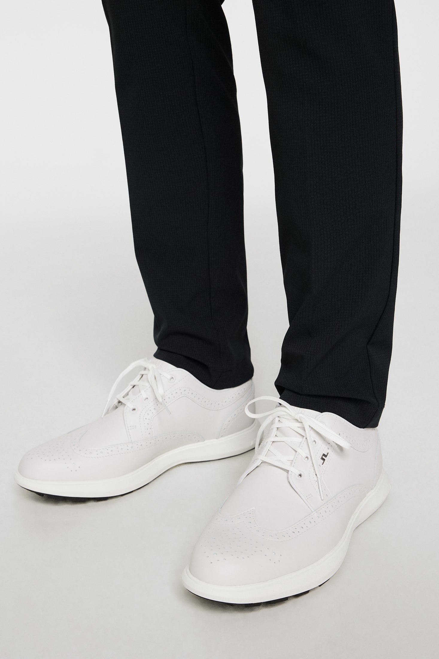 Fairway Brogue Golf Sneaker / White – J.Lindeberg