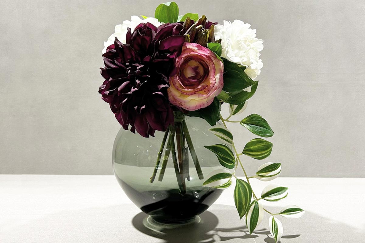 アーティフィシャルフラワーと造花の違いとは？活用方法もご紹介