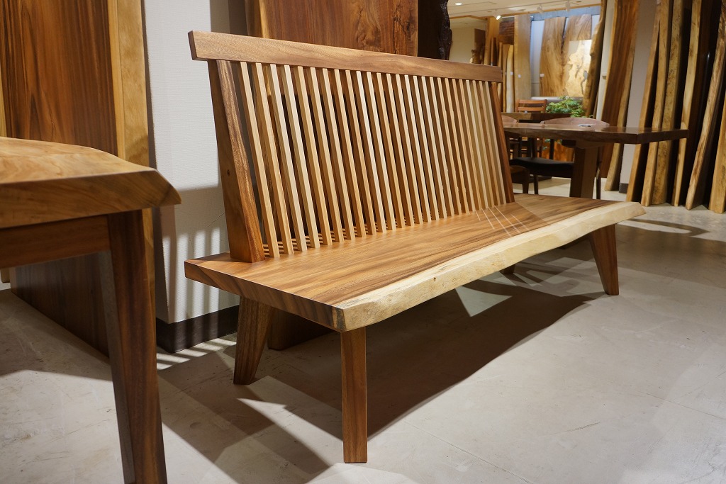 天然木 東京 新宿 東五軒町店展示 欅（けやき・ケヤキ）材 一枚板