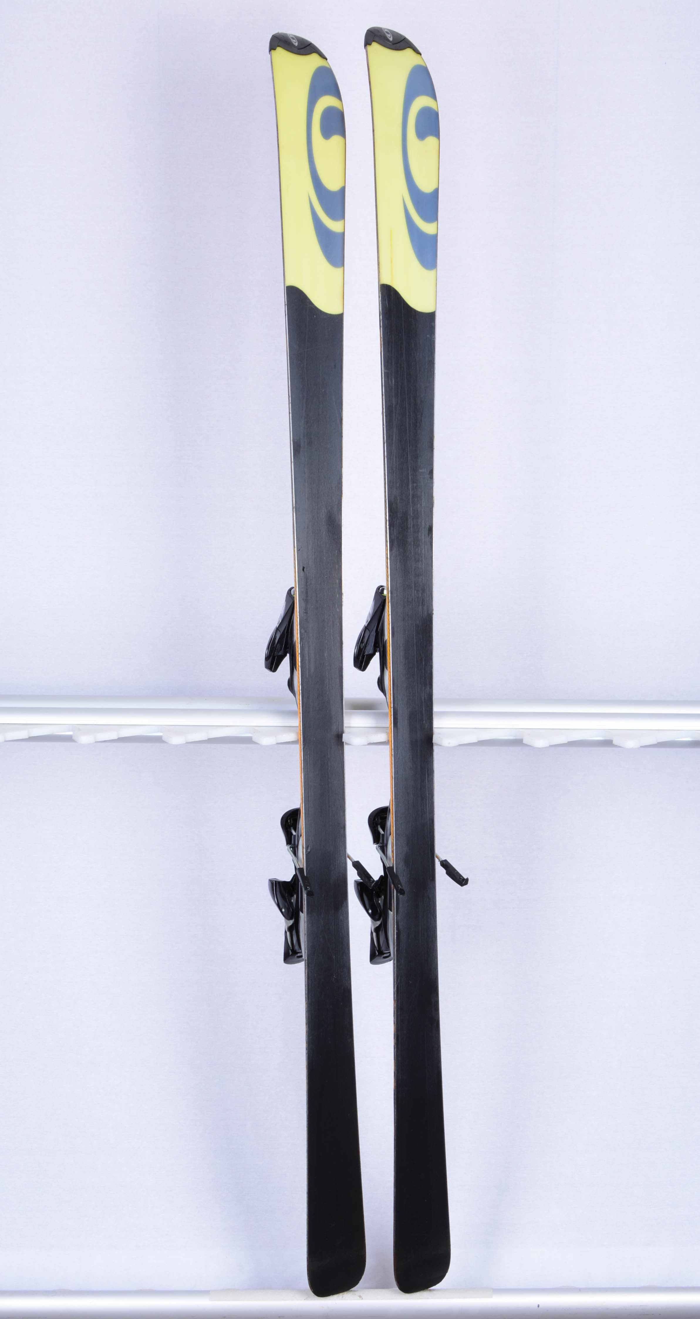 skis SALOMON X SCREAM, orange + Salomon S810 - Mardosport.com