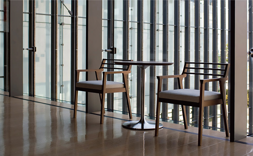 洗練された大人の空間を生むダイニングチェア [ibiza] | Interior Shop