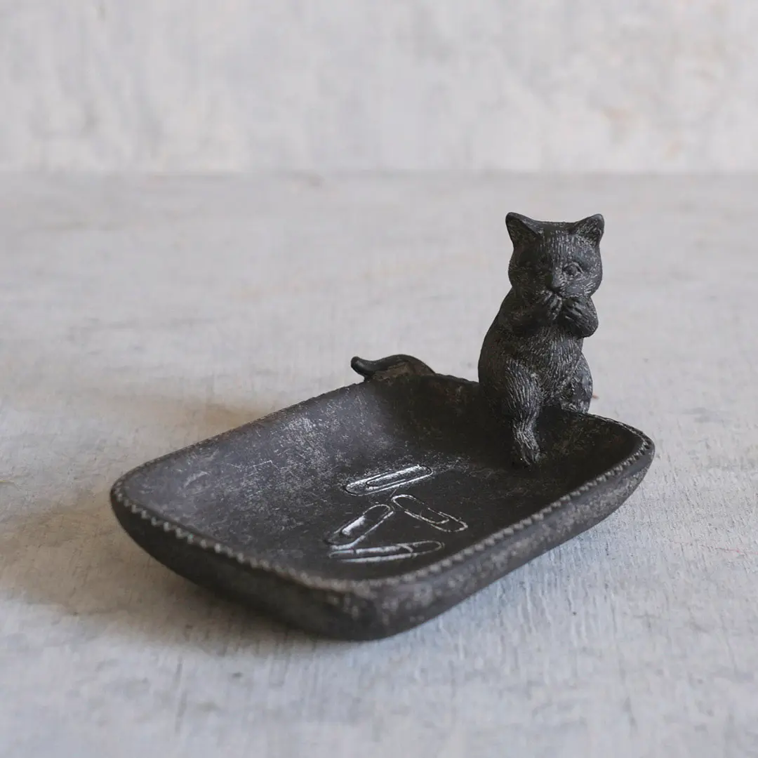 かわいい(u)猫のトレイ 動物雑貨 おしゃれなインテリア雑貨屋MALTO