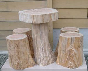 無垢板の杉桧の天然木で輪切りテーブルを製作いたします