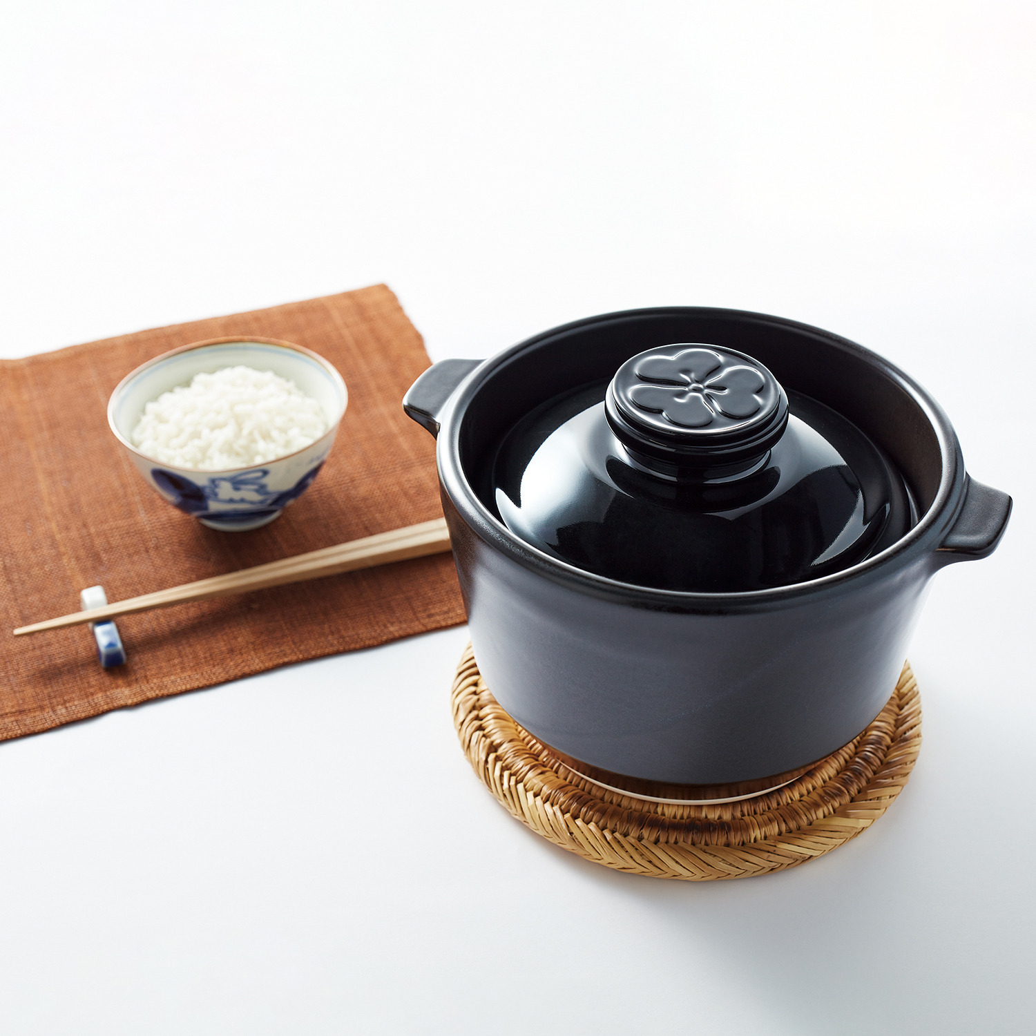 火加減いらず 吹きこぼれなく炊ける 有田焼 究極のごはん鍋 HACHI