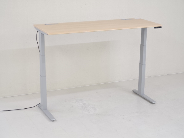 オカムラ 自動昇降デスクSwift 天板幅135×奥行67cm 25万円超 オカムラ