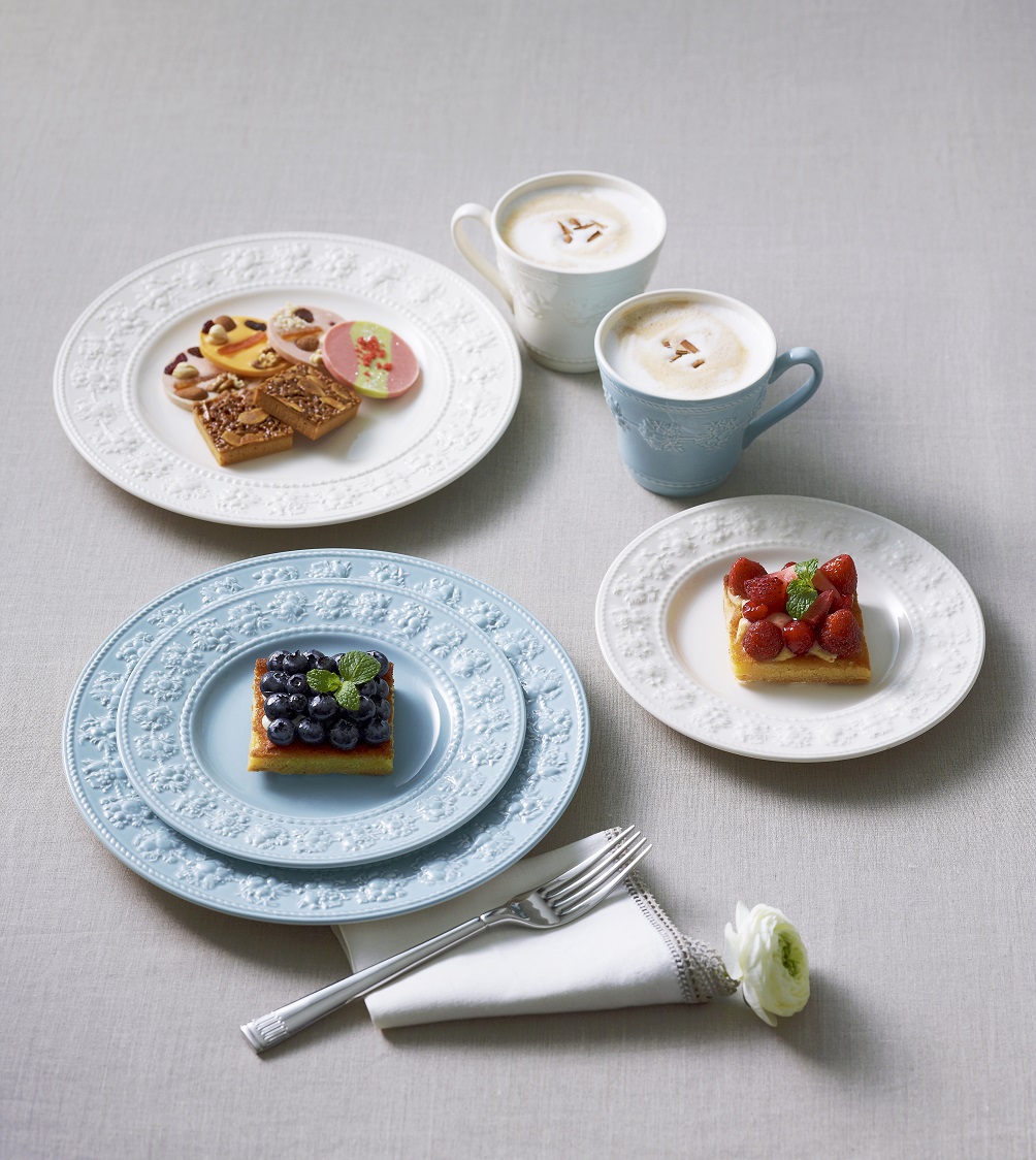 フェスティビティ アイボリー プレート 21cm|WEDGWOOD公式オンラインストア