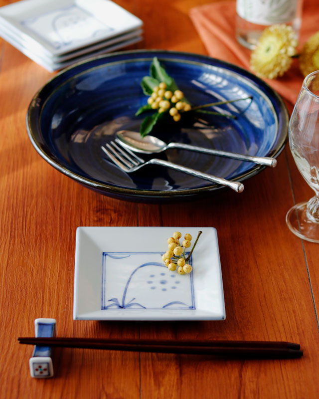 砥部焼の和食器 梅山窯の角皿 【砥部工房 からくさ】