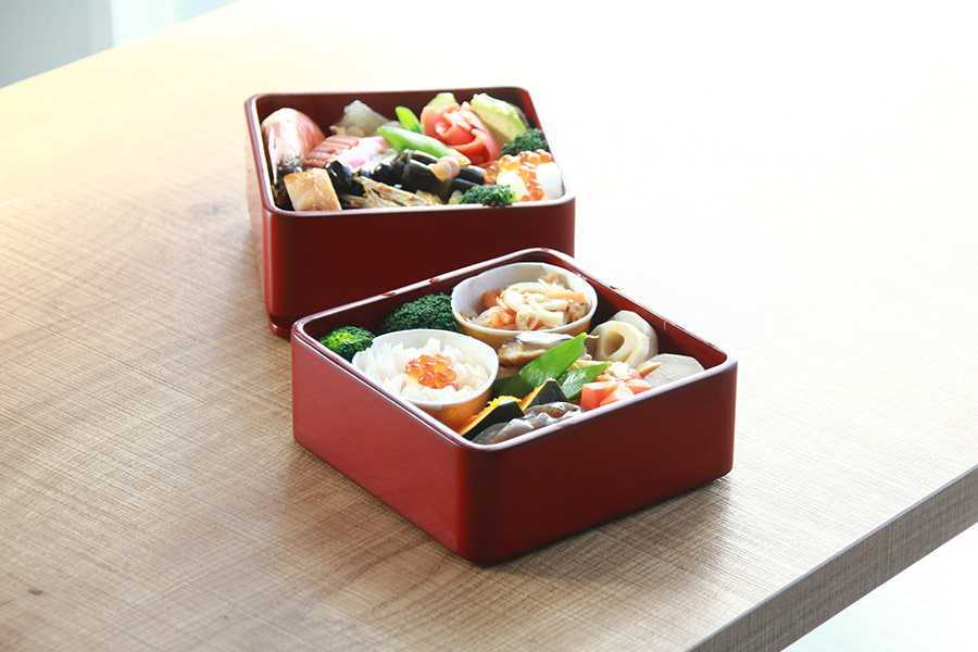 自慢の重箱でおせち料理の写真を送って下さい | 輪島塗の塗師屋 輪島