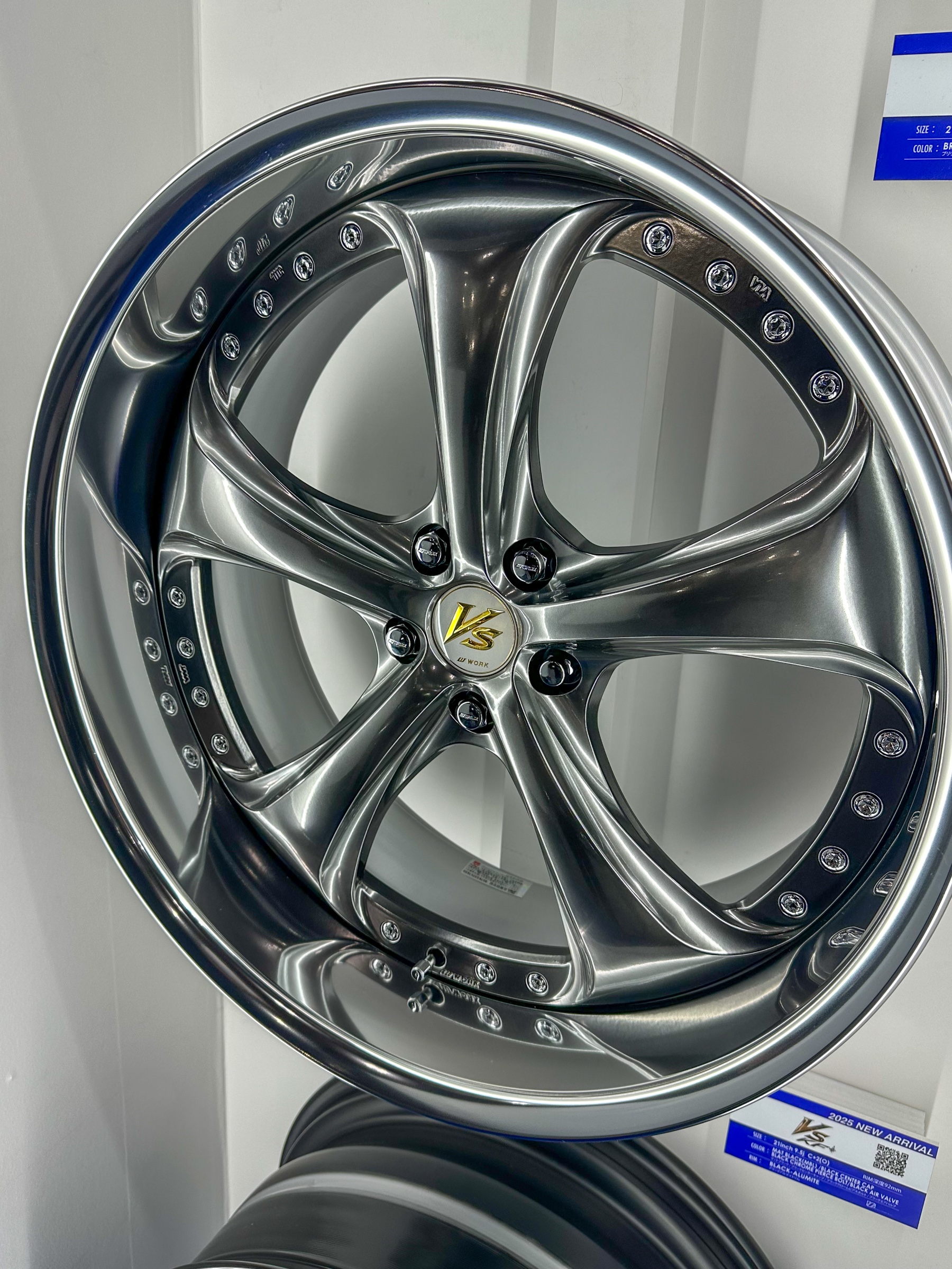 WORKから人気ホイールが進化して復活 | 店舗おススメ情報 | タイヤ館