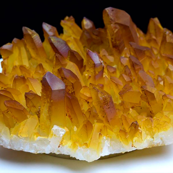 アーカンソー産 ゴールドクォーツ（ゴールデンヒーラー） クラスター