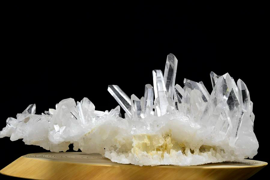 原産地直輸入 アメリカ・アーカンソー産 水晶クラスター 原石｜アップ