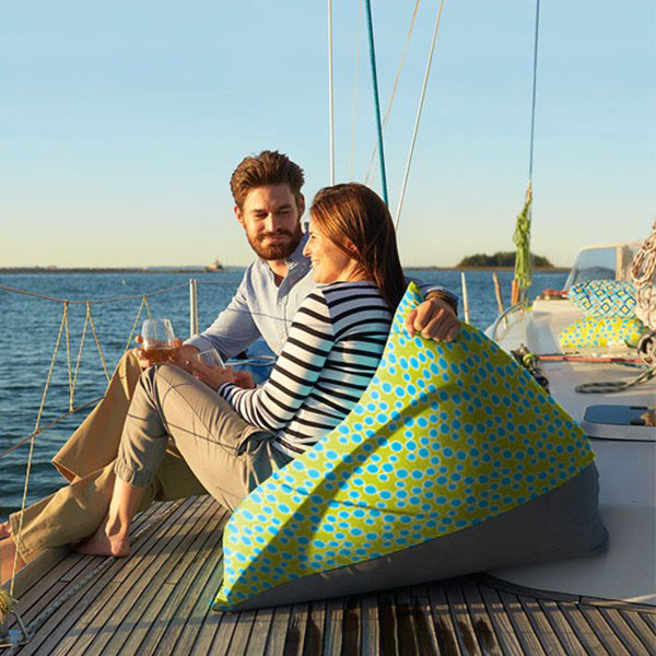 公式】Yogibo Zoola Pyramid（ヨギボー ズーラ ピラミッド） | Yogibo