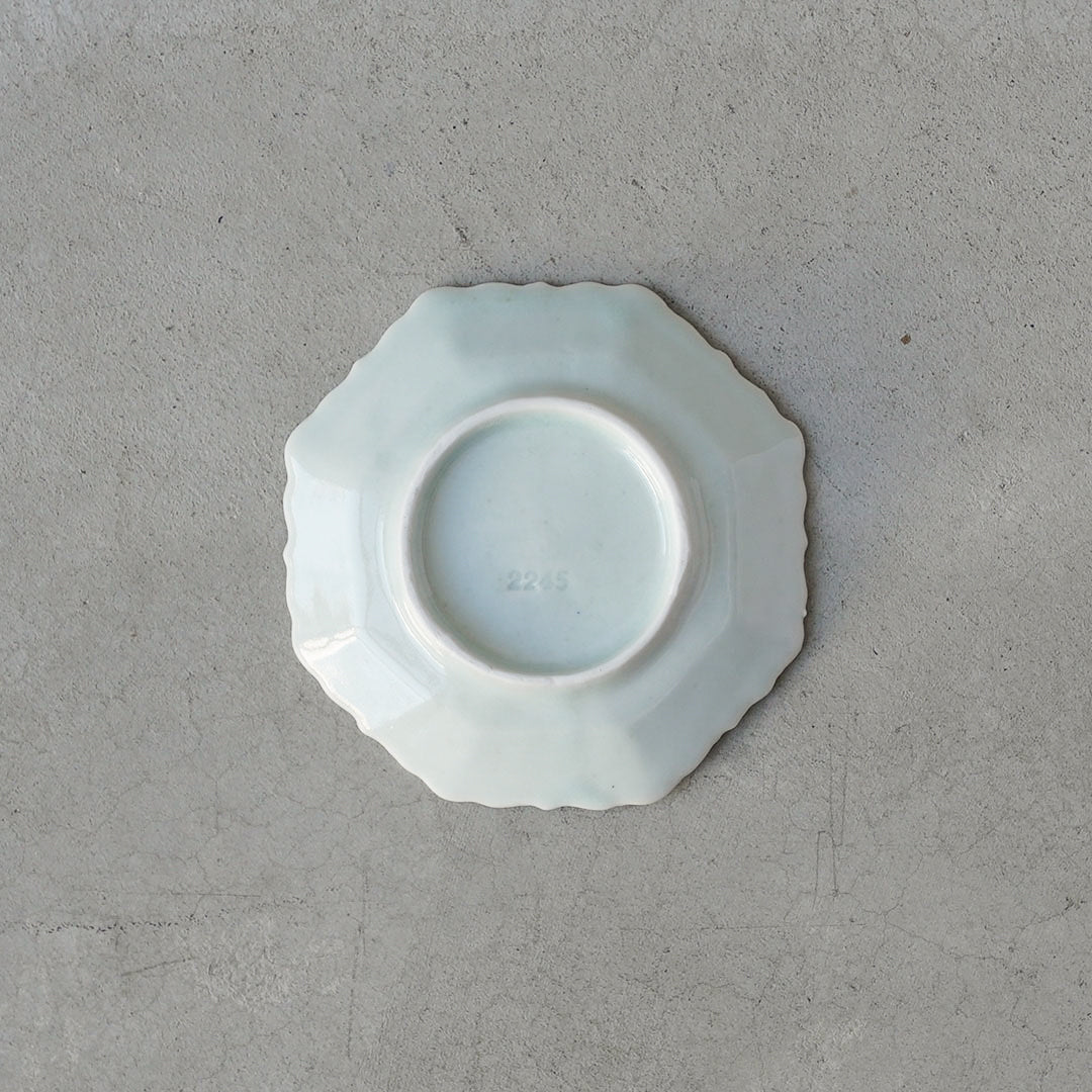 白瓷 輪花4寸皿 – アメノイエ