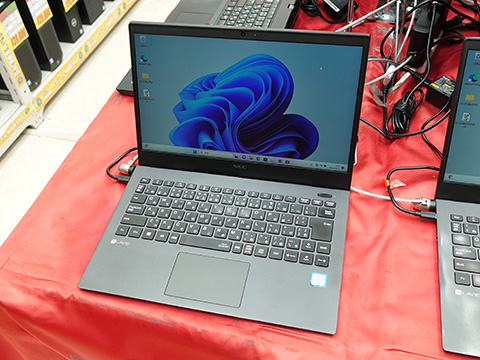 Core i7-8565U+Windows 11 Pro搭載の13.3型ノートPCが29,800円！中古PC