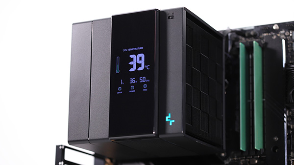 16コアのRyzen 9 9950Xを冷やしきれる！DeepCool最強の空冷CPUクーラー