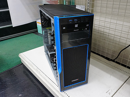 1個で驚異の64コア！Xeon Phi 7210がデモ中、LGA3647ソケット採用