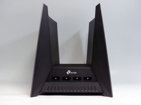 日本の住宅にちょうどいいWi-Fi 7ルーター登場、「中距離」で6GHzが