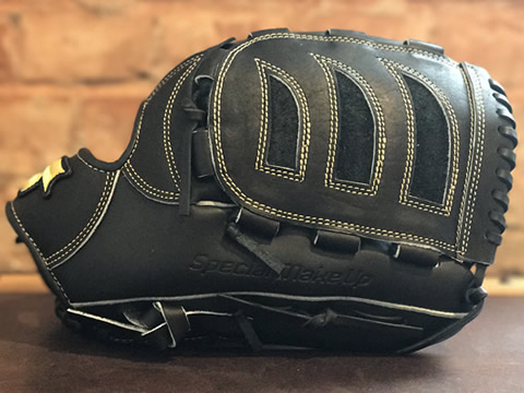 2017年グローブ付チケット第2弾は石田選手＆倉本選手モデル！ ｜ 横浜