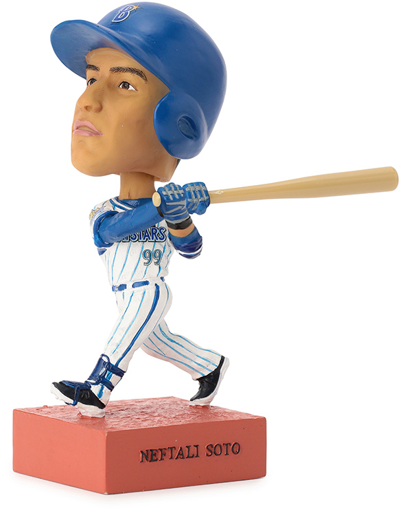 宮﨑選手＆N.ソト選手ボブルヘッド付チケット」発売！ ｜ 横浜DeNA