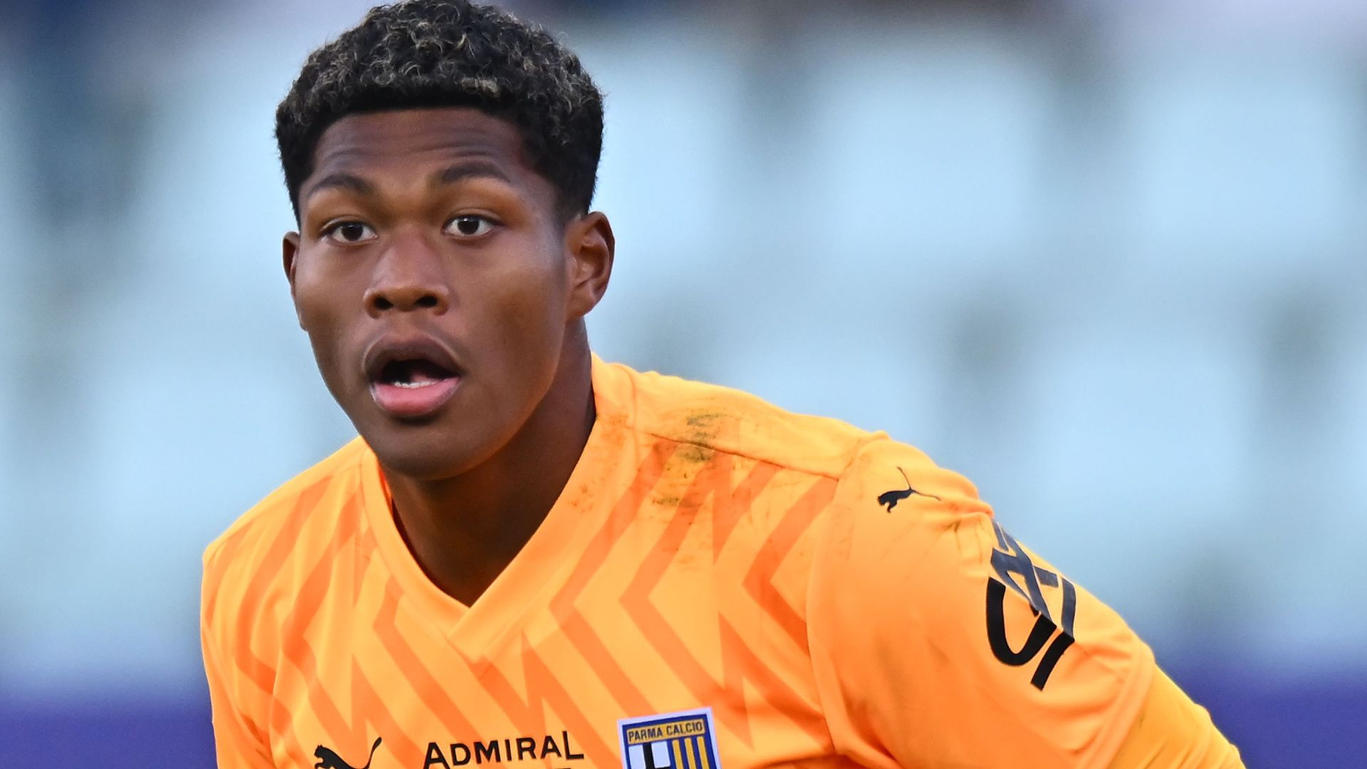 鈴木彩艶がファインセーブ連発も…パルマがリーグ3試合ぶり黒星 | Goal