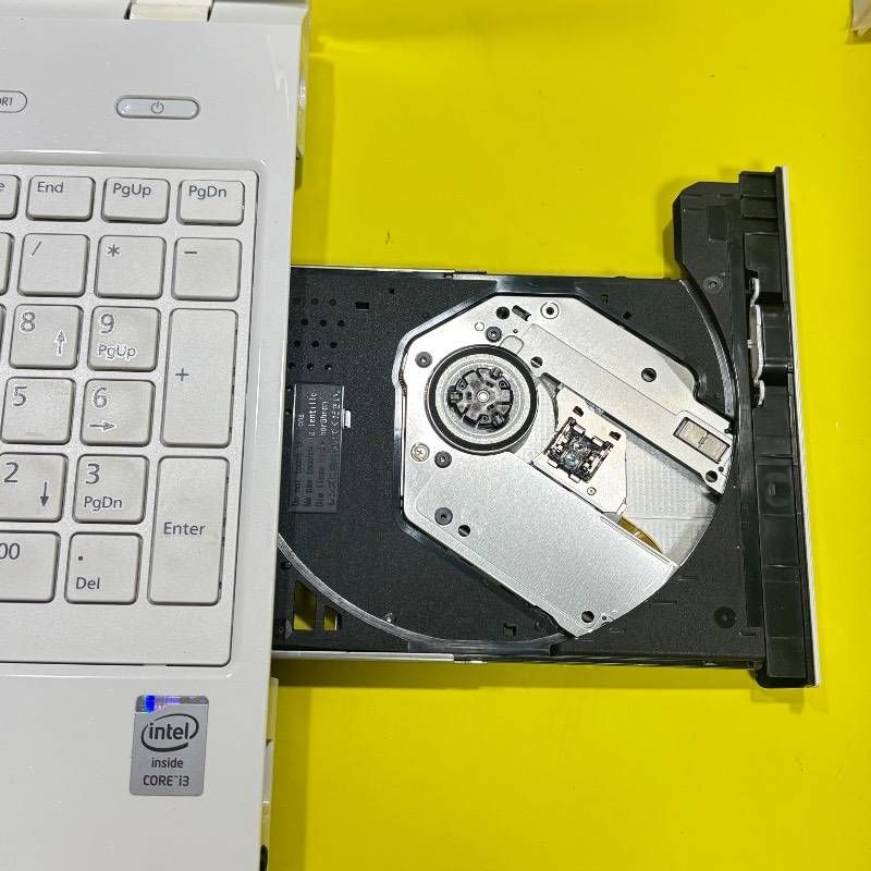 Core i3ノートパソコン【SALE‼】美品✨SSD爆速✨ windows11✨オフィス