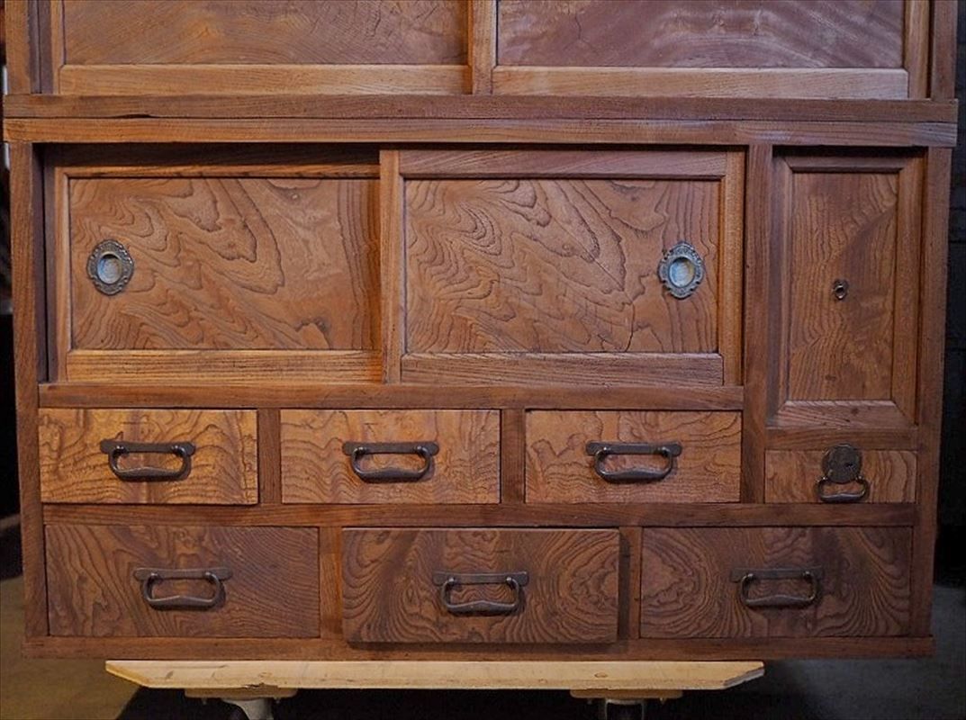 前欅重ねアンティーク水屋箪笥 茶箪笥 大正～昭和初期 古録展 送料無料