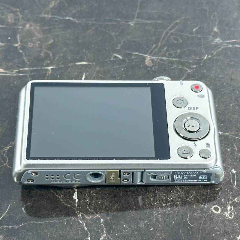 美品】CASIO EXILIM EX-ZS20 シルバー コンパクトデジタルカメラ 1610