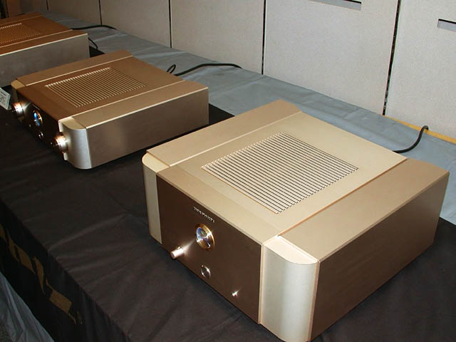 マランツ、伝統の#7と#9が付いたフラッグシップセパレートアンプ