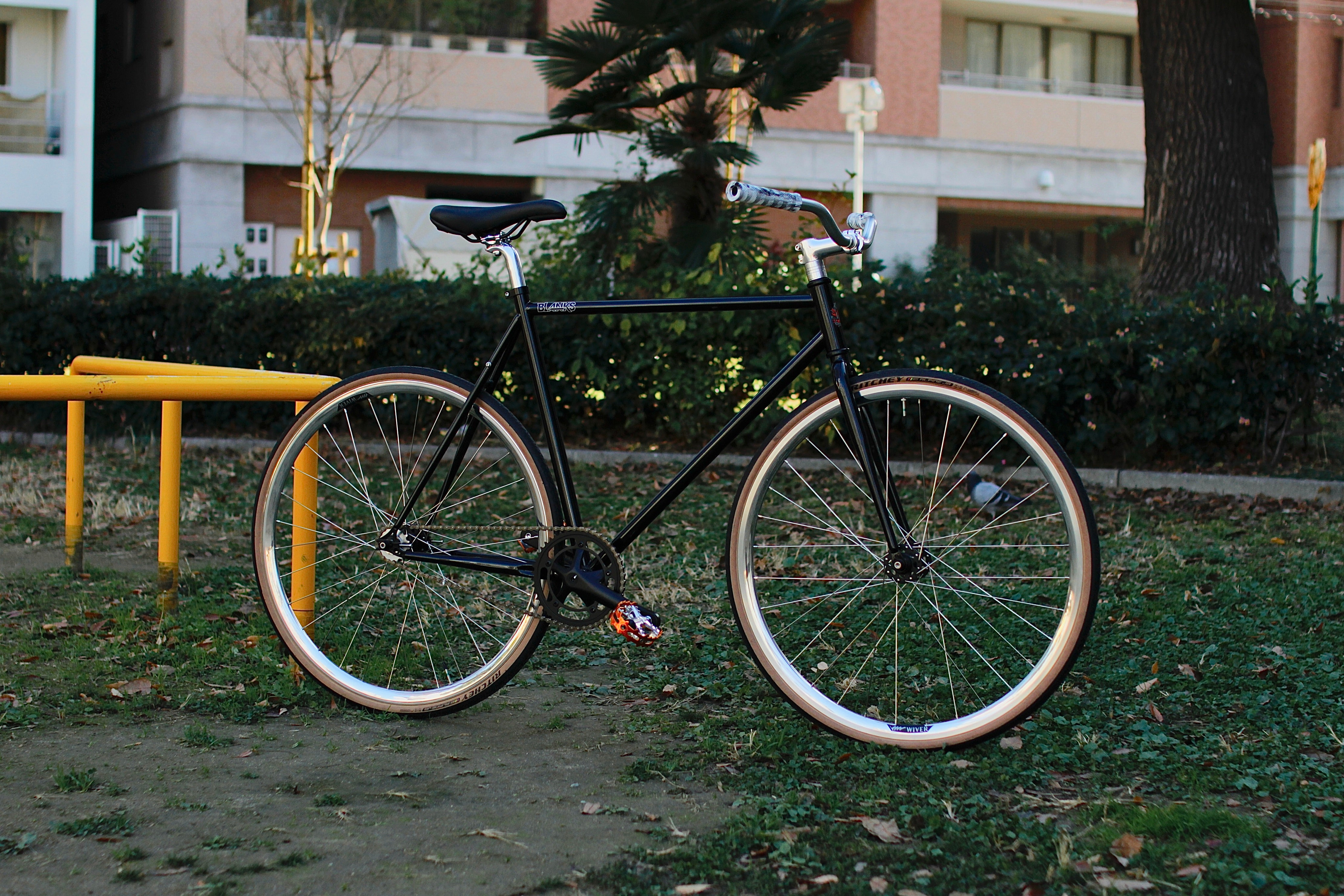 オフのお供にBLANKS。 | ブローチャーズ - BROTURES ONLINE STORE