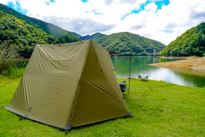 ヘリノックスの超軽量テント「Tac.フィールド4.0」は設営撤収まで快適