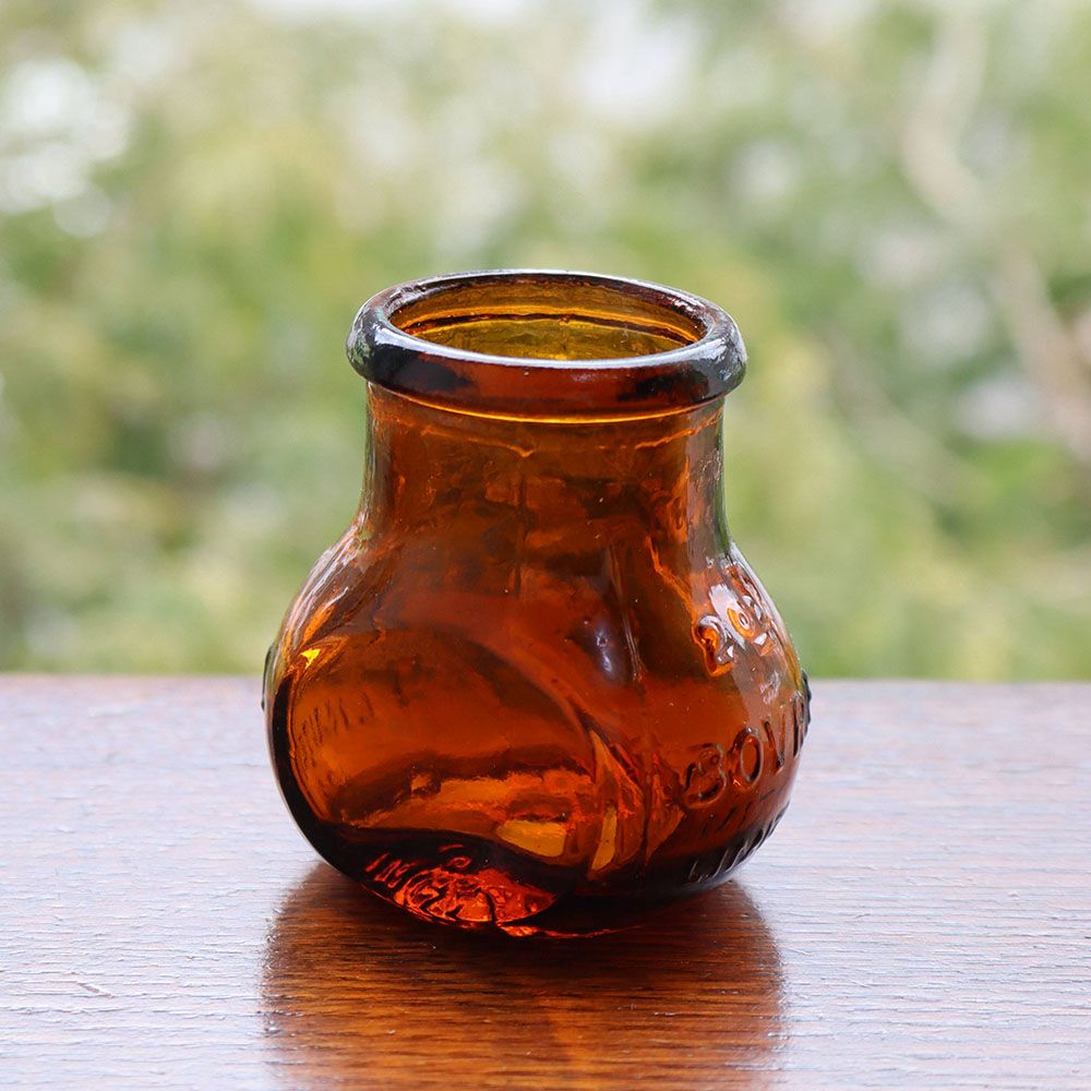 vintage ornament ୨୧ * ミルク色ガラスの 素敵なリスさん misen2014