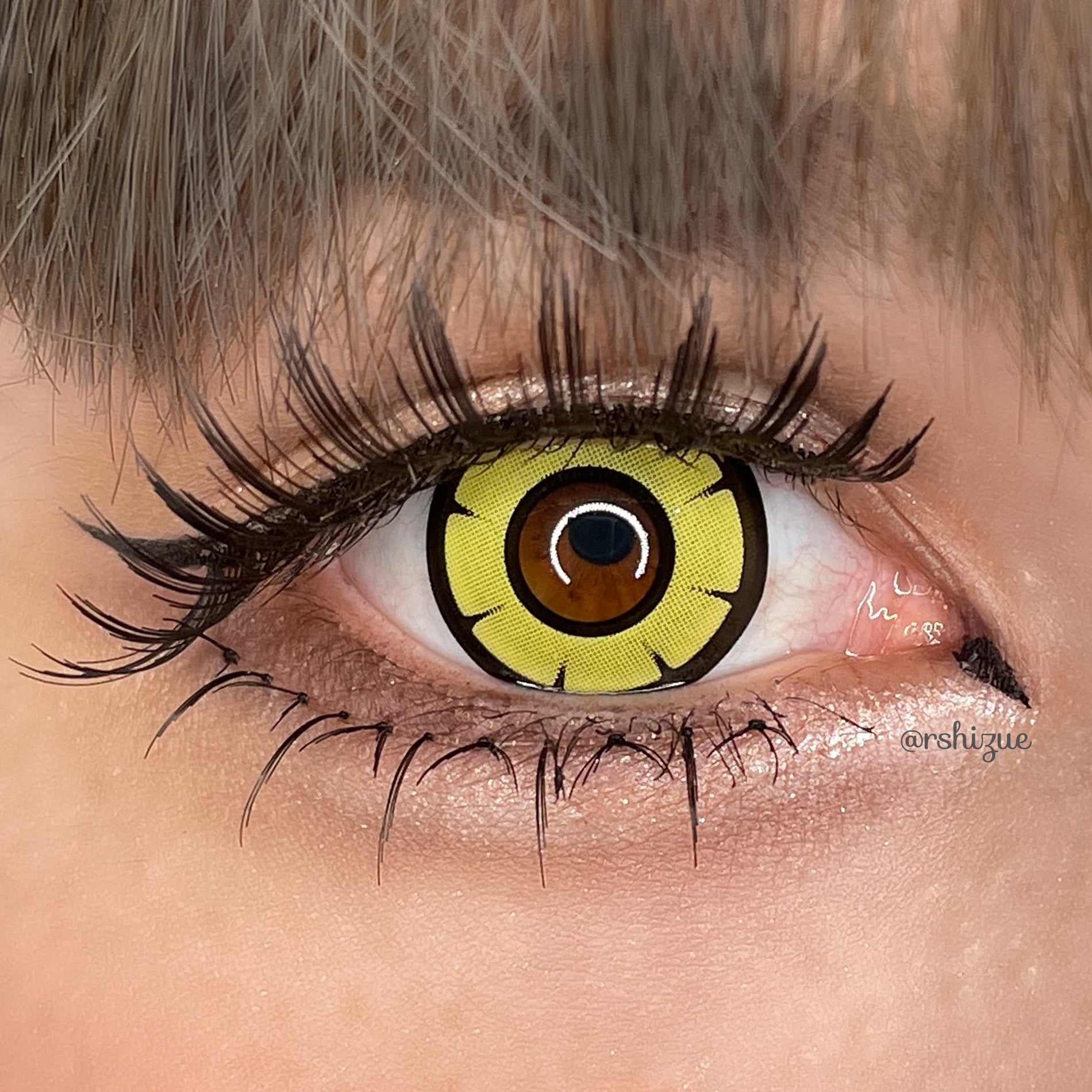 Twilight Yellow 16mm Cosplay Lenses – Light Yellow Anime Eyes