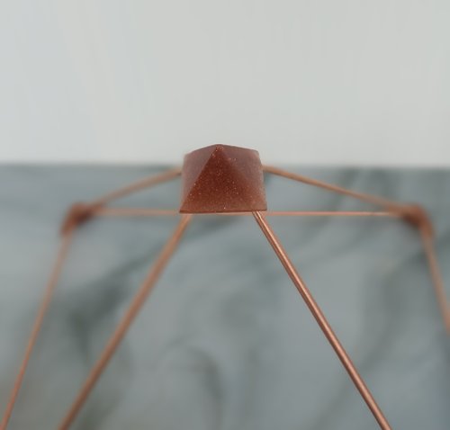 送料無料】ロシア 銅のピラミッドヒーリング |瞑想銅緊張ピラミッド